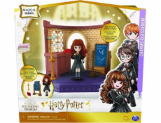 Wizarding World Harry Potter - Hogwarts Zauberkunst Klassenzimmer Spielset, Spielfigur