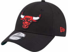 New Era  Team Side Patch 9FORTY Chicago Bulls Cap 60364397 černá OSFM