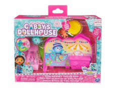 Spin Master  Gabby s Dollhouse Deluxe Room Playset - Slavnostní místnost s kotětem Narwhal, hrací figurkou 